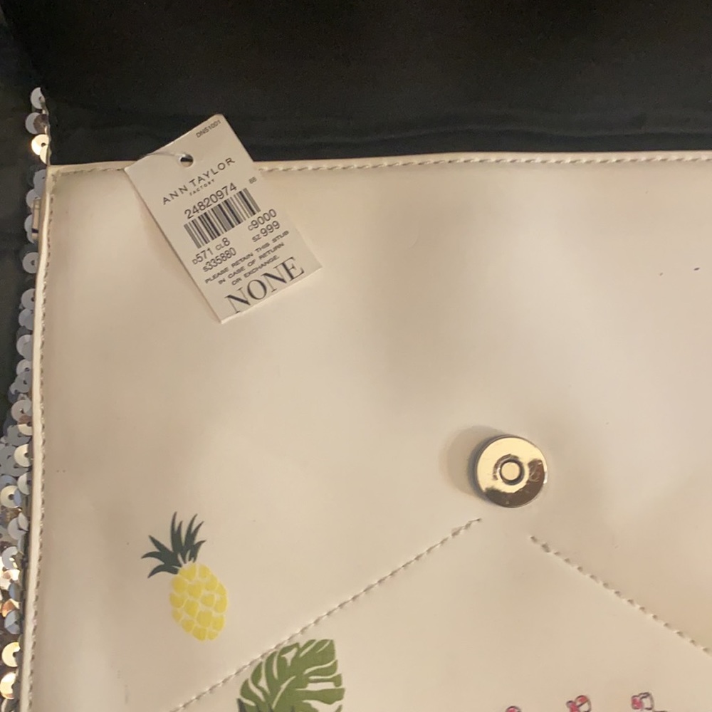 NWT Ann Taylor Wallet 10βX8β Excellent Condition ππ π§πΎββοΈ π π - Picture 8 of 8